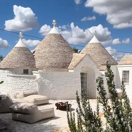 Trulli Biancopumo - Private Pool